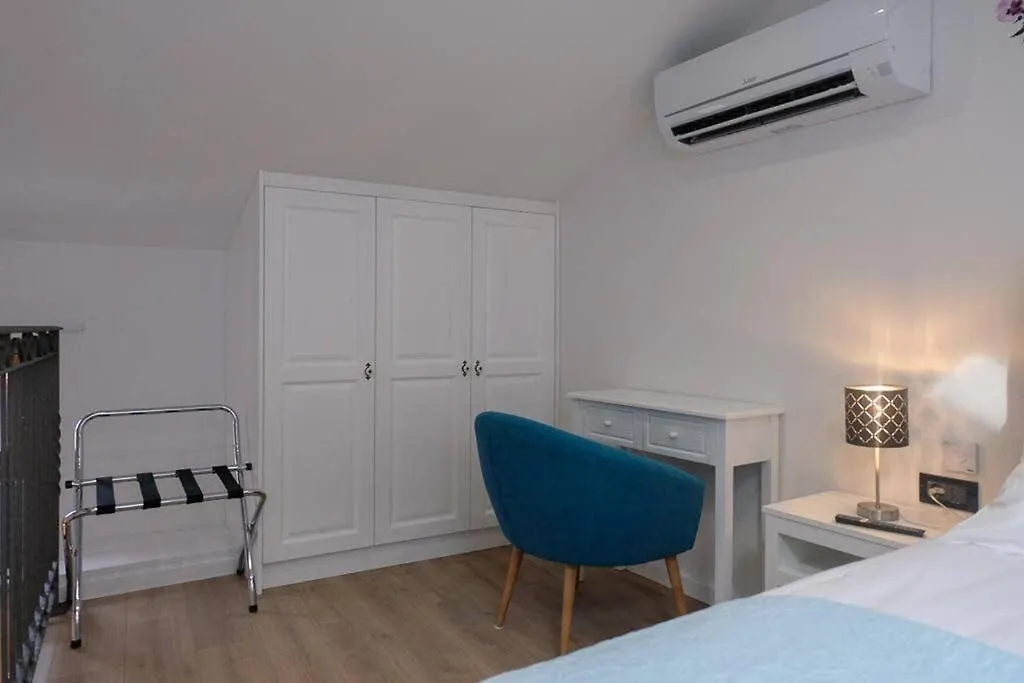 La Corte Di Kate Biograd Na Moru Villa