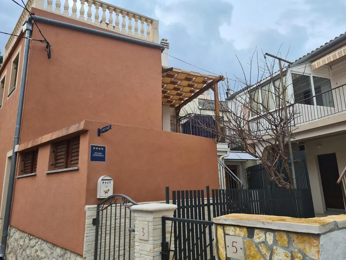 La Corte Di Kate Biograd Na Moru